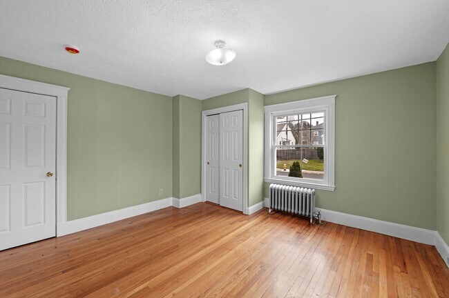 Building Photo - 38 Raymond Rd