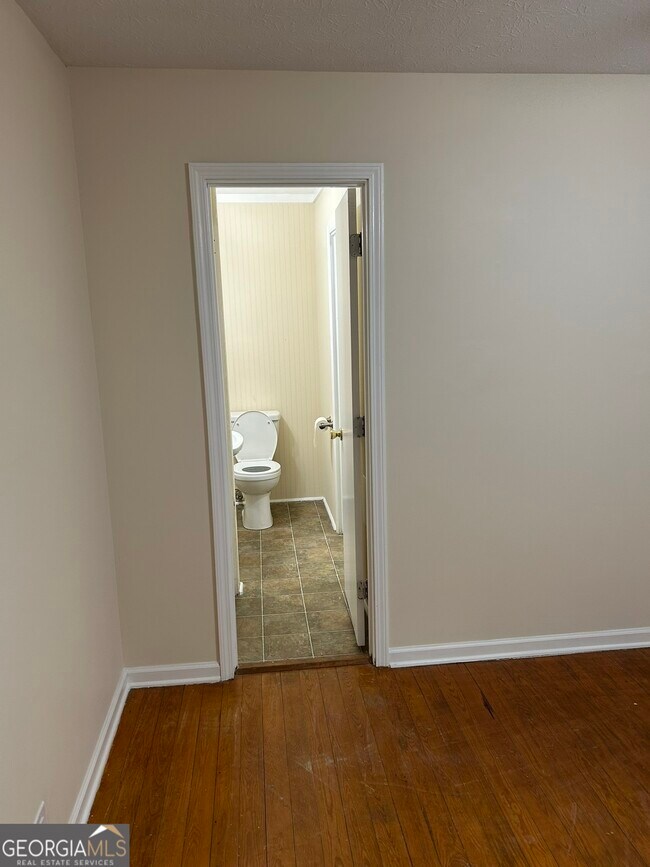 Building Photo - 790 Normandy Trail