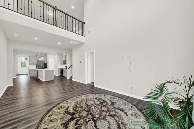 Building Photo - Lovely 3 Bed 3.5 Bath Townhome in Indian L...