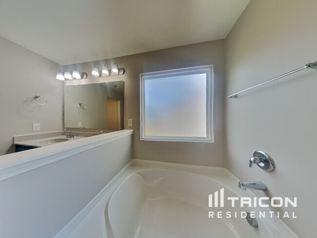 Building Photo - 1037 Bitting Hall Cir
