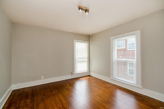 Building Photo - 1014 Elmwood Ave