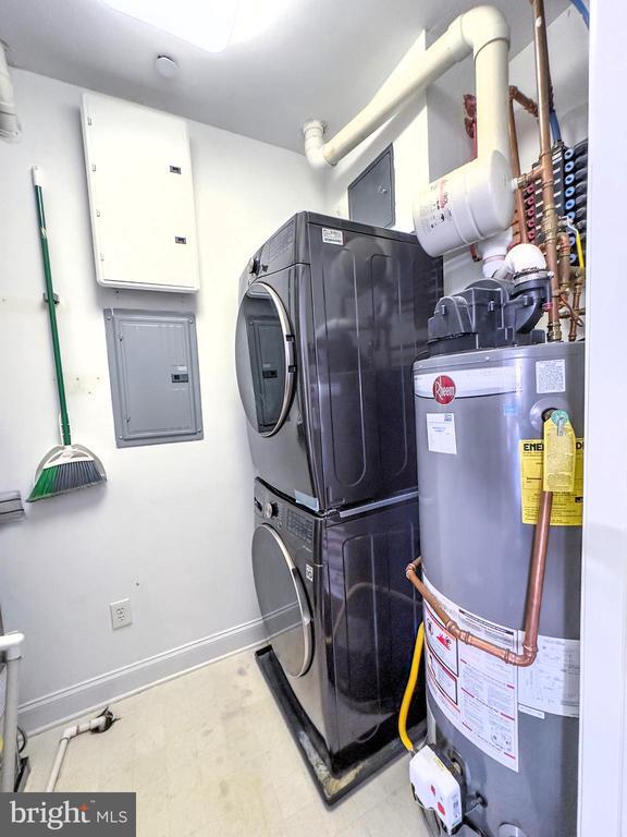 Building Photo - 2350 NJ-33