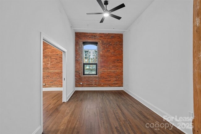 Building Photo - 310 Arlington Ave