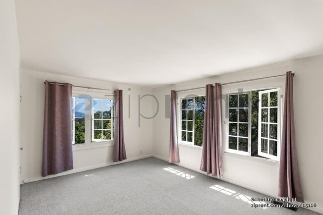 Building Photo - 632 Acacia Ln