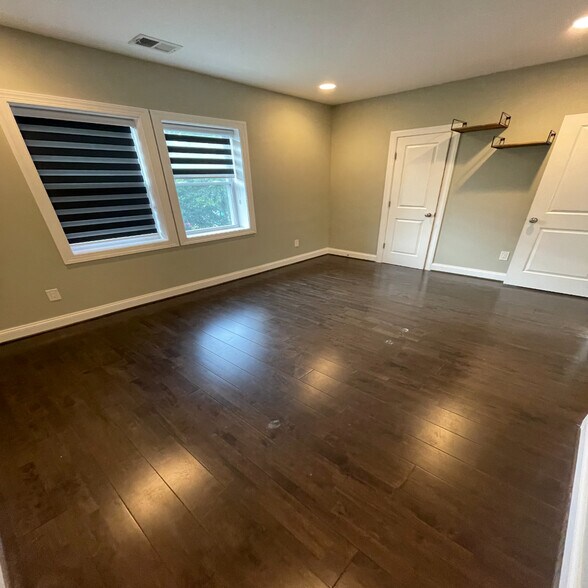 Building Photo - 1721 Trinidad Ave NE