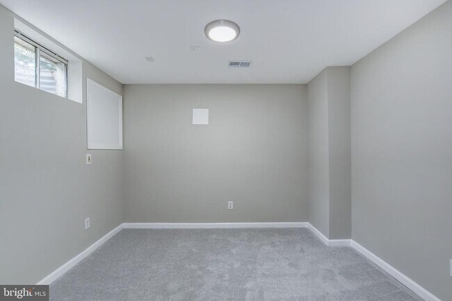 Building Photo - 2408 Ripplemeade Ct