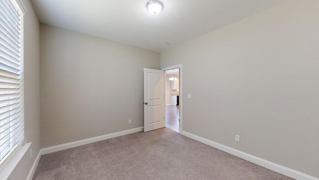 Building Photo - 912 Williford Run Dr