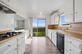 Building Photo - Panoramic View Home in Rancho Palos Verdes