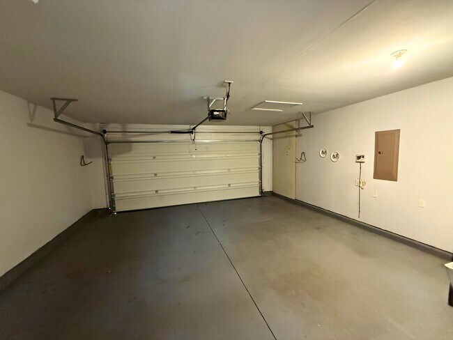 Building Photo - 209 Gibby Ln