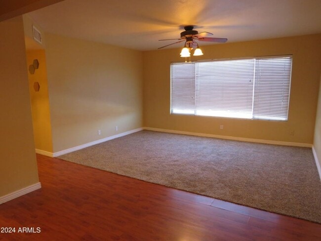Building Photo - Condo in Mesa on second floor