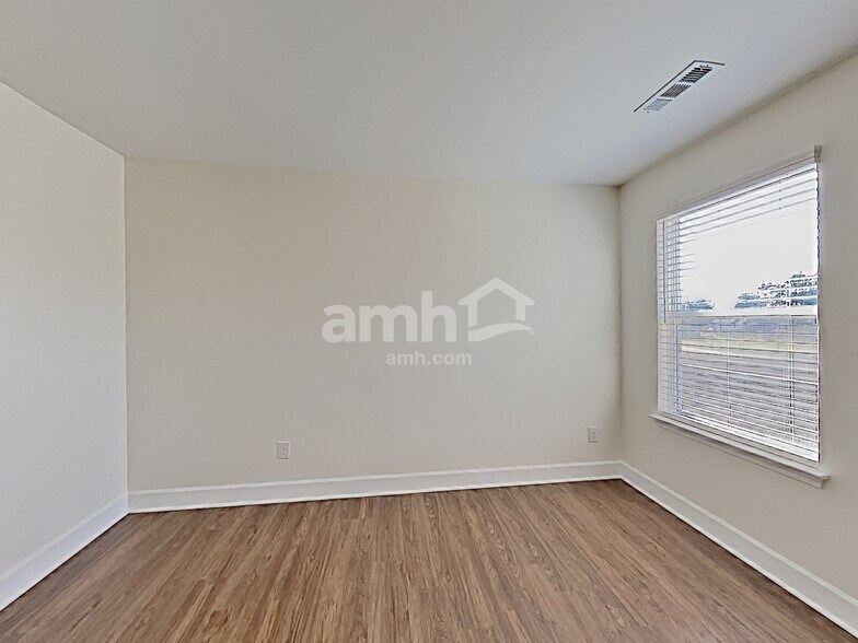 Building Photo - 4948 Chutney Dr