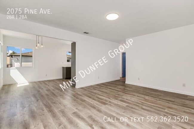 Building Photo - 2075 Pine Ave