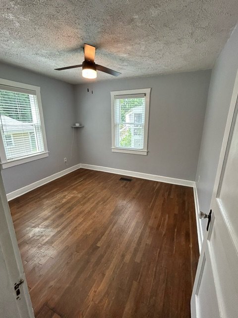 Building Photo - Charming 3-Bedroom South Nashville Rental with Hardwood Floors!