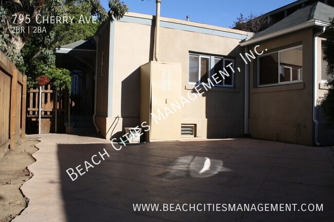 Building Photo - 795 Cherry Ave