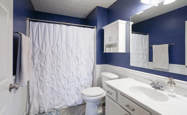 Building Photo - 3 Bed Home