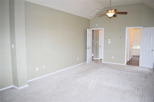 Building Photo - 30007 Oakland Hills Dr