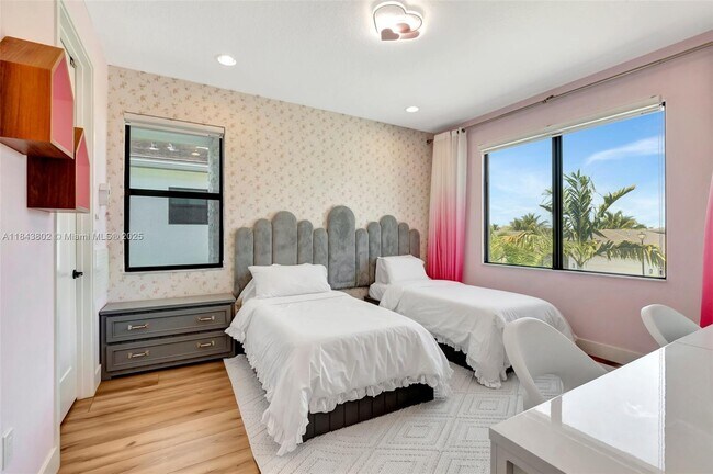 Building Photo - 8608 Torrey Isles Terrace