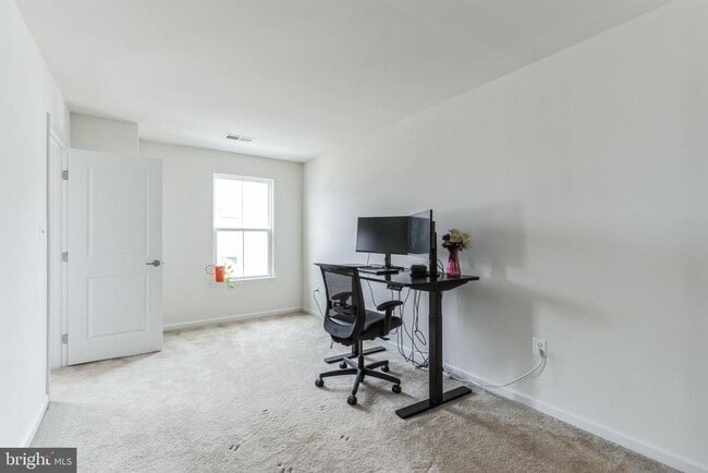 Building Photo - 41673 McMonagle Square