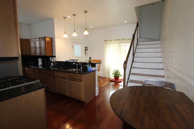 Building Photo - EPIC REA/AZARI PM -Spacious  3BR 2BA House...