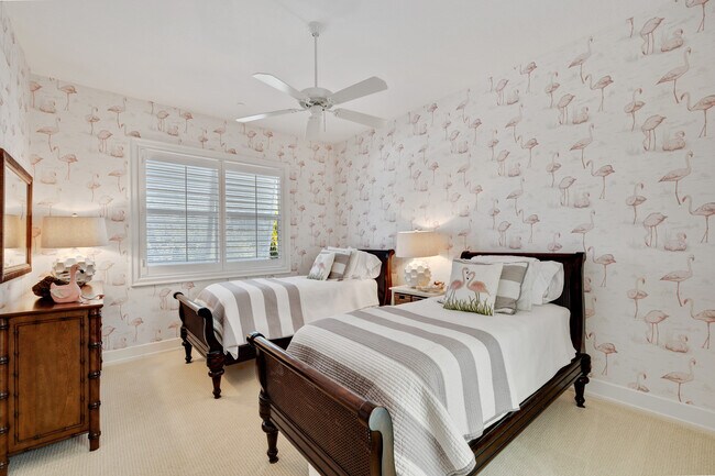 Building Photo - 121 Damfino St