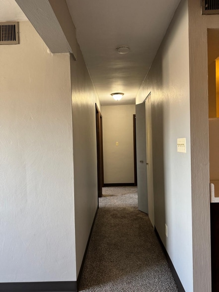 Building Photo - 5501 Verona Rd