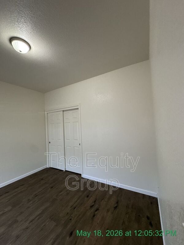 Building Photo - 1323 S Crowe St