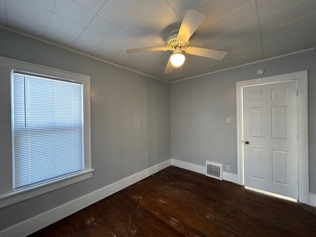 Building Photo - 1829 Frances Ave