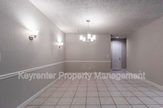 Building Photo - 732 Westridge Ct