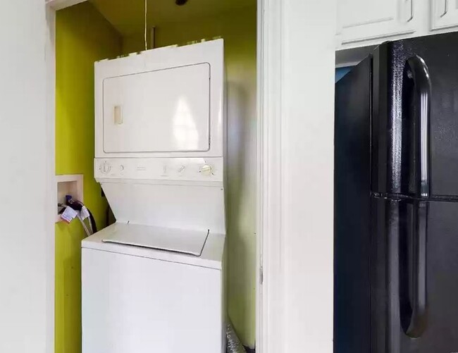 washer/dryer - 1501 Locust St