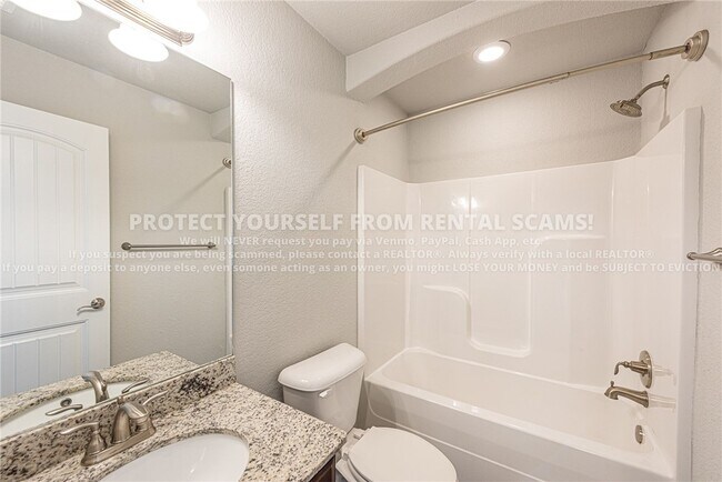 Building Photo - 1111 Tulip St