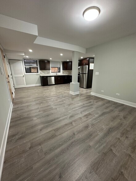 Building Photo - 918 Crain St