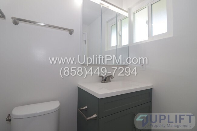 Building Photo - Beautiful 3 Bed, 2 Bath Home with Large Yard in Imperial Beach