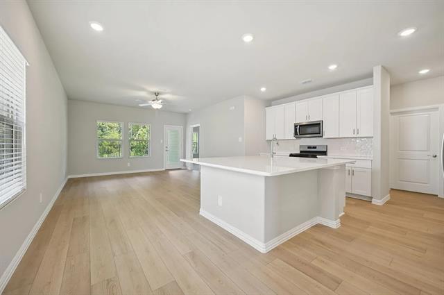 Building Photo - 524 Clover Crk Dr