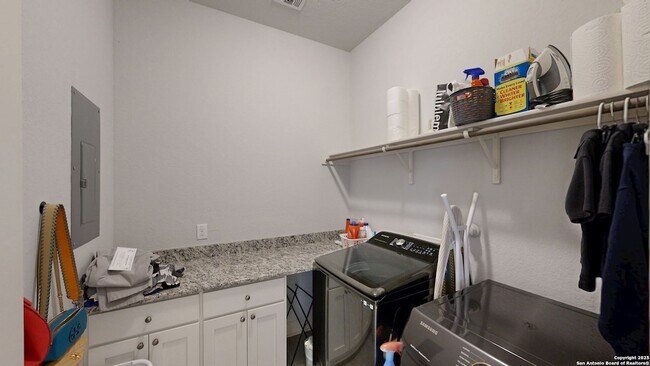 Building Photo - 4502 Avery Way