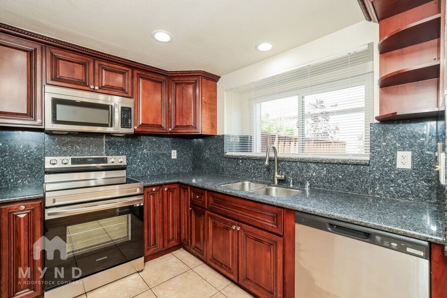 Building Photo - 34320 Gadwall Common