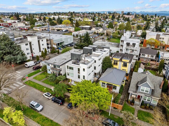 Building Photo - 4036 Linden Ave N