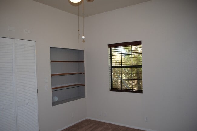 Building Photo - 13019 W Adams Ave