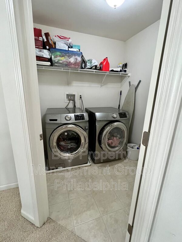 Building Photo - 151 Fairfield Cir N