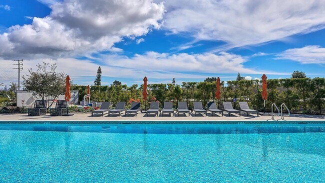 Building Photo - 27717 Stonehurst Ln