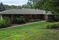 Building Photo - 122 Hurd St