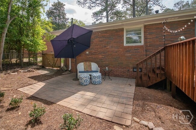 Building Photo - 180 Sherwood Dr