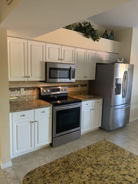 Building Photo - 26630 Rosewood Pointe Dr