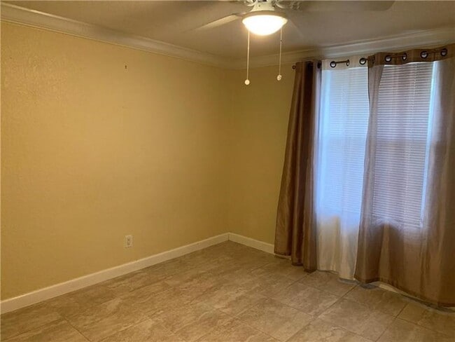 Building Photo - 7134 Southgate Blvd