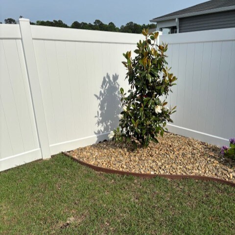 Building Photo - 456 Samara Dr
