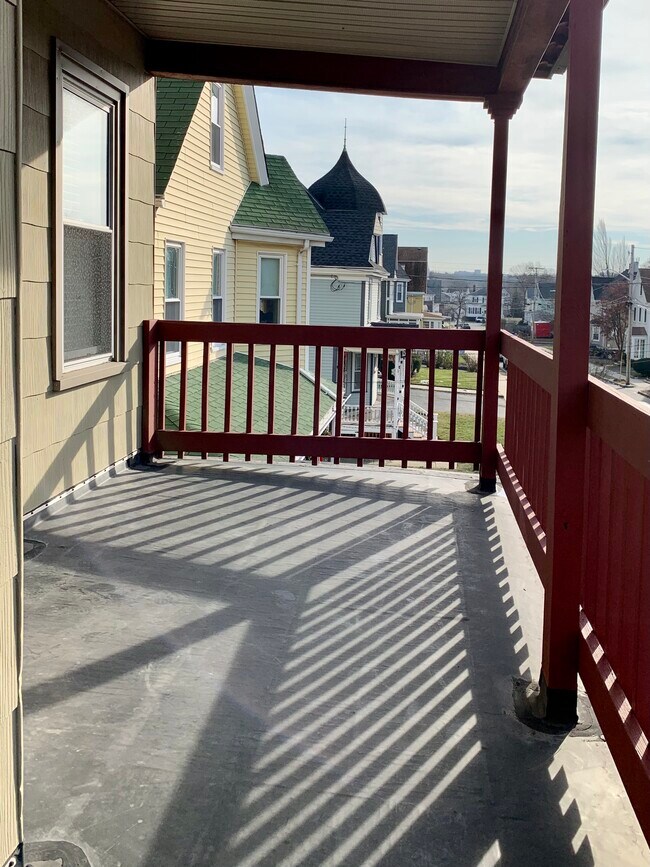 2 decks! This is Front Deck - 16 Church St