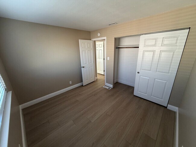 Building Photo - 5619 42nd St