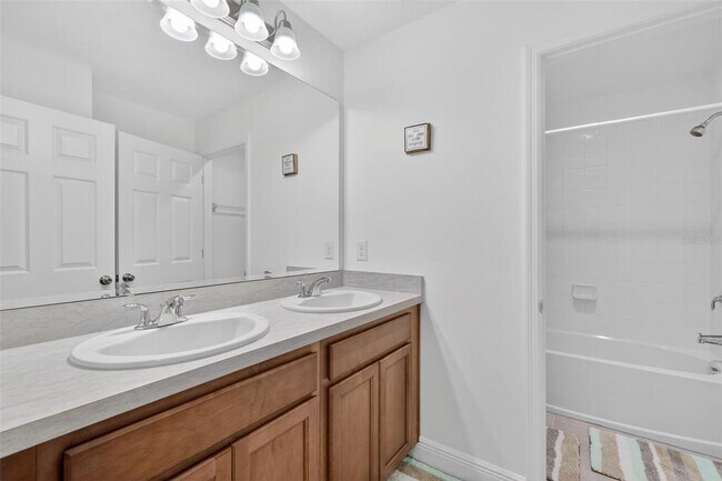 Building Photo - 6070 Sierra Crown St