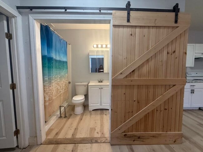 Building Photo - 41-43 Central St