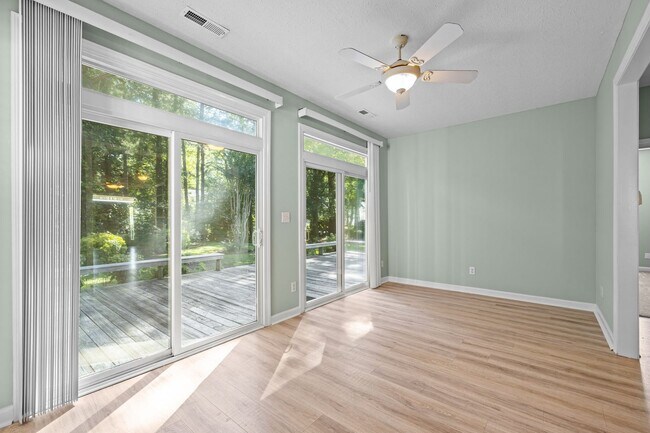 Building Photo - Four Bed Brandywine Home Available Now