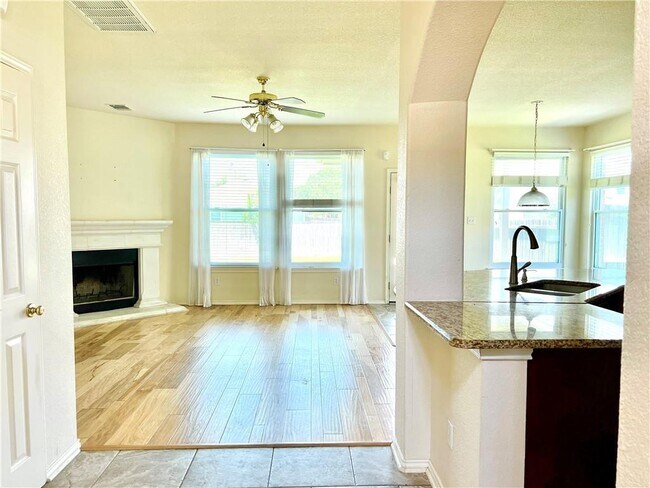 Building Photo - 309 Lone Star Blvd